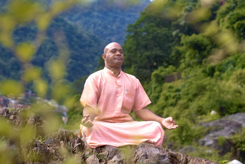 mantra chanting sessions, Vedic mantra chanting in Rishikesh, group mantra meditation