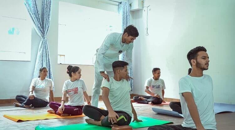 Top Yoga Teacher Training Institute in Rishikesh