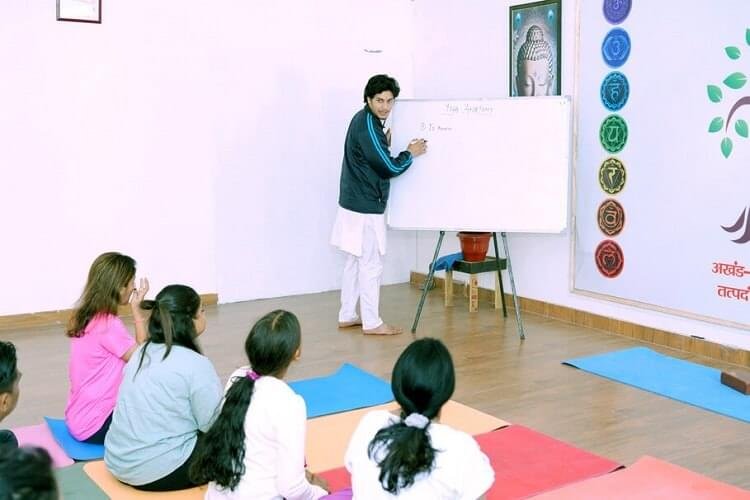 Perfect Yoga Teacher Training Program for First-Time Practitioners